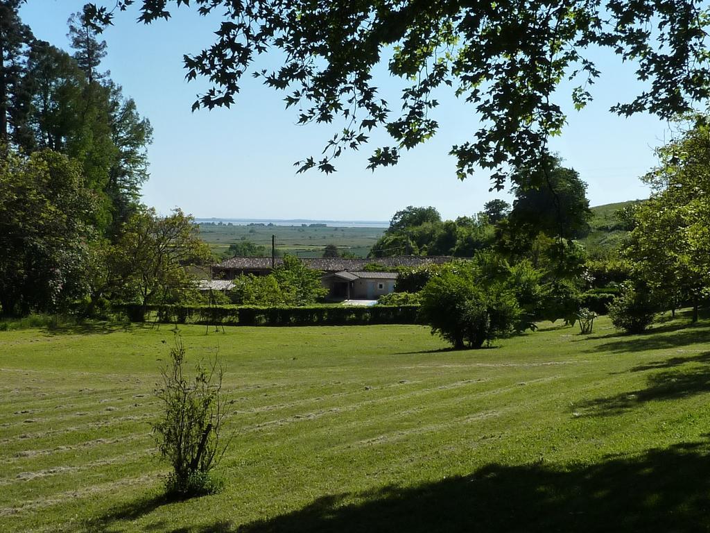 L'Ombriere Villa Saint-Thomas-de-Conac Luaran gambar